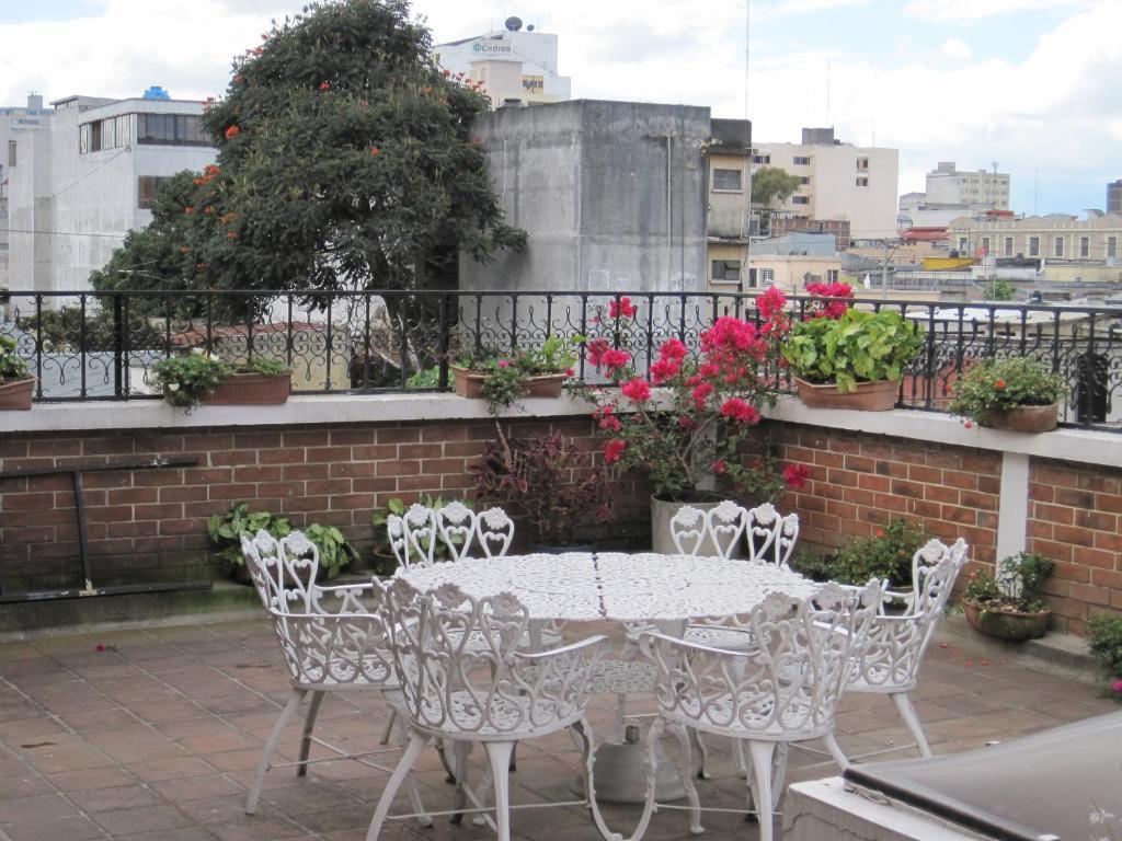 Hotel Cantabria Guatemala City Bagian luar foto